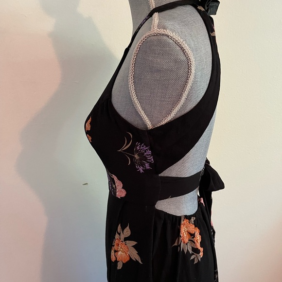 Windsor Black Orange and Purple Maxi Dress - Picture 5 of 16